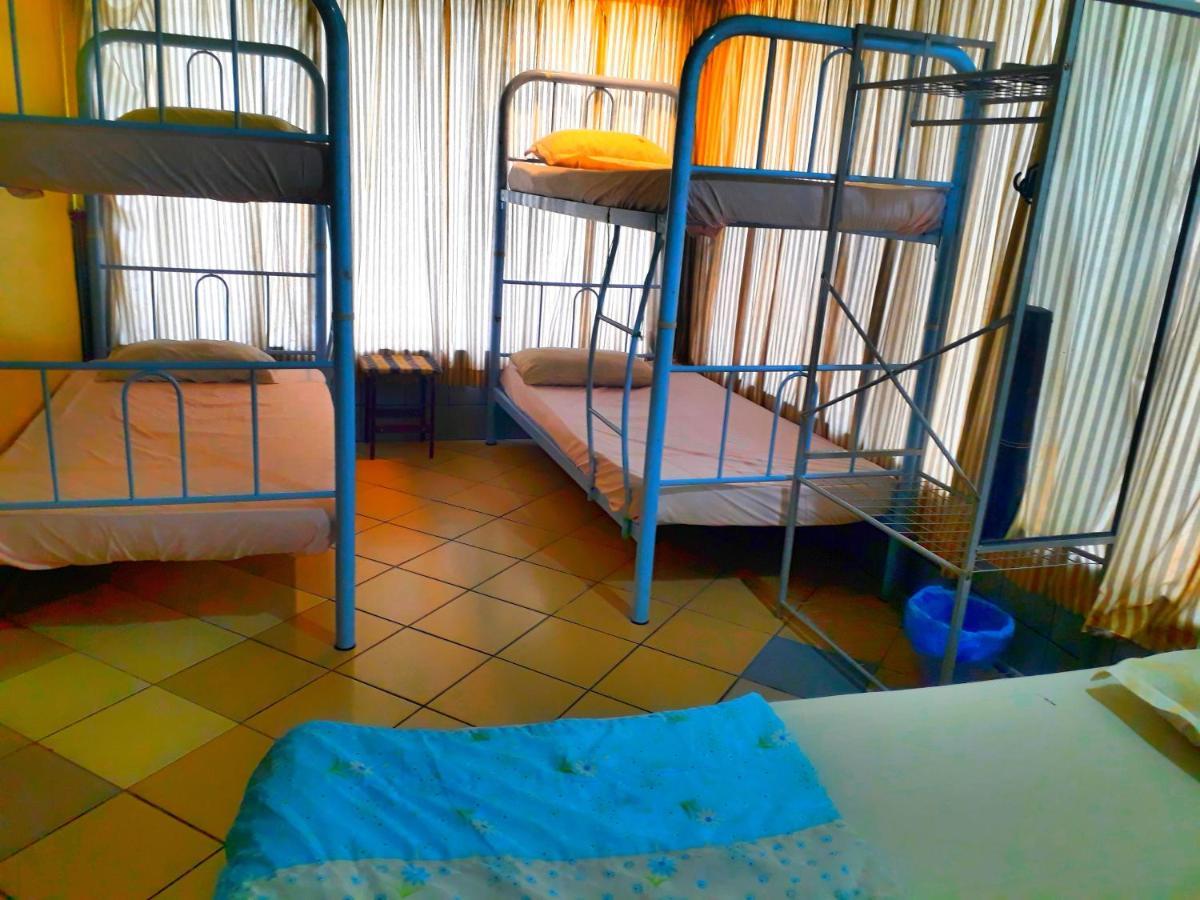 Rose Guesthouse Sandakan Esterno foto